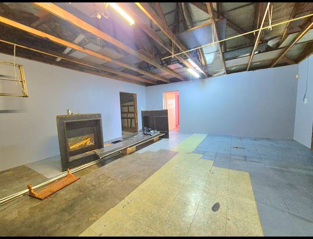 2 BEDROOM HOUSE TO LET IN DALPARK